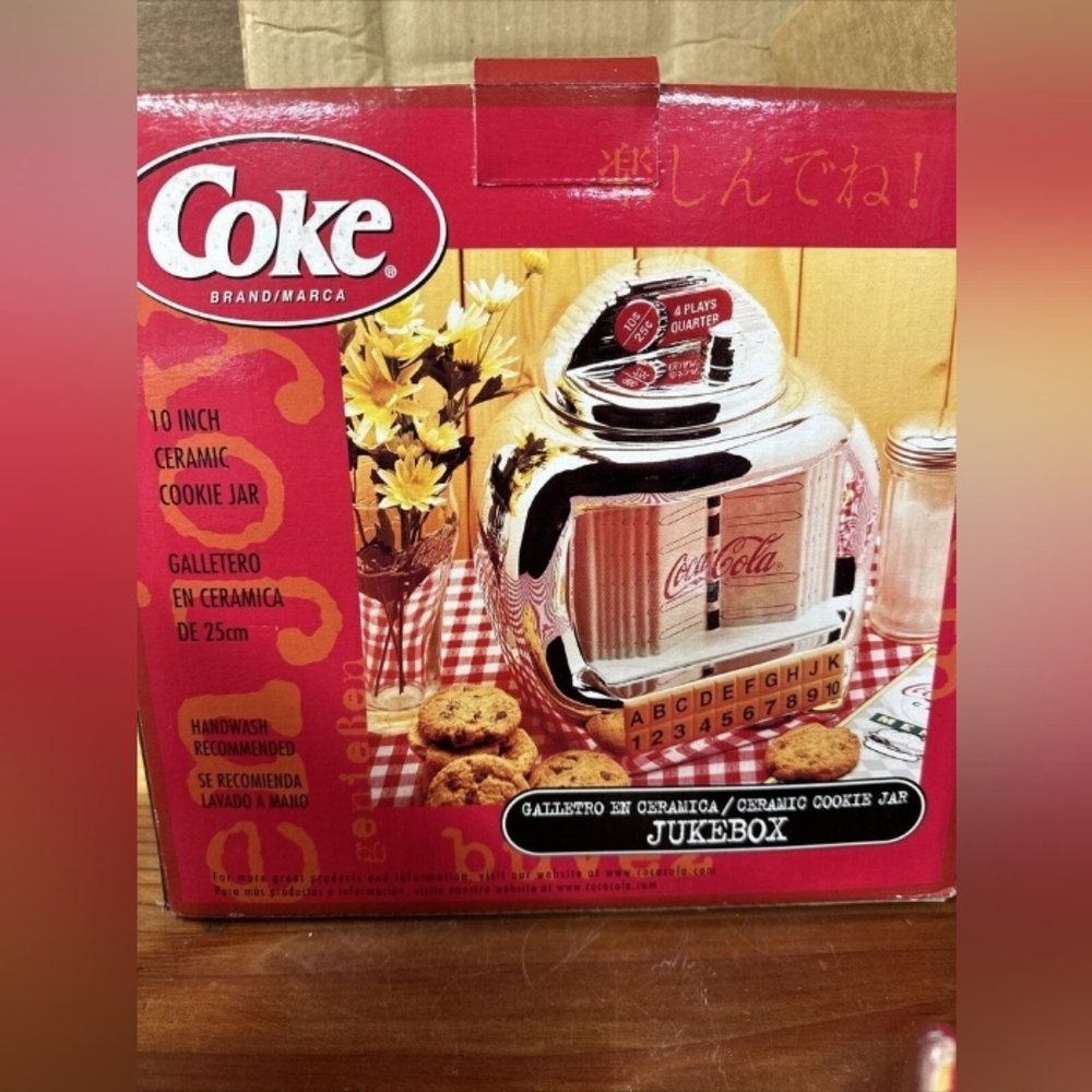 Vintage Coca Cola Retro Juke Box Shaped Ceramic Cookie Jar